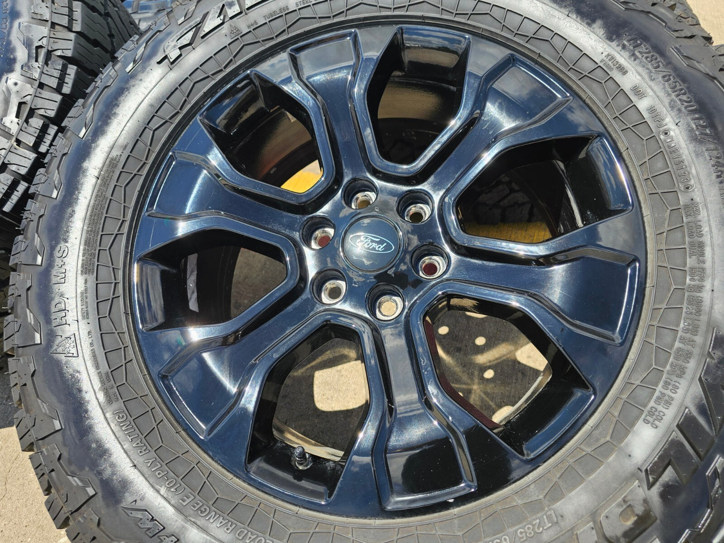 20" Ford F-150 PLATINUM OEM rim wheel 10348 Expedition FALKEN A/T4 35"
