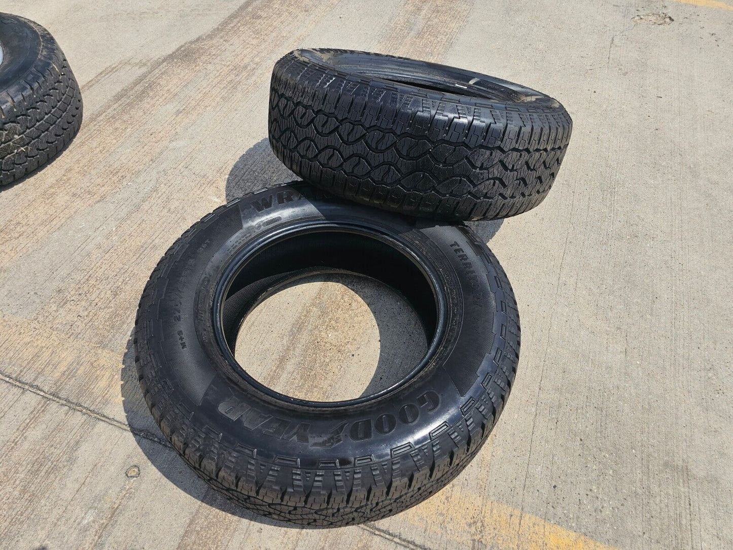 (1) 275/65/18 Goodyear Wrangler Territory A/T tire NEW