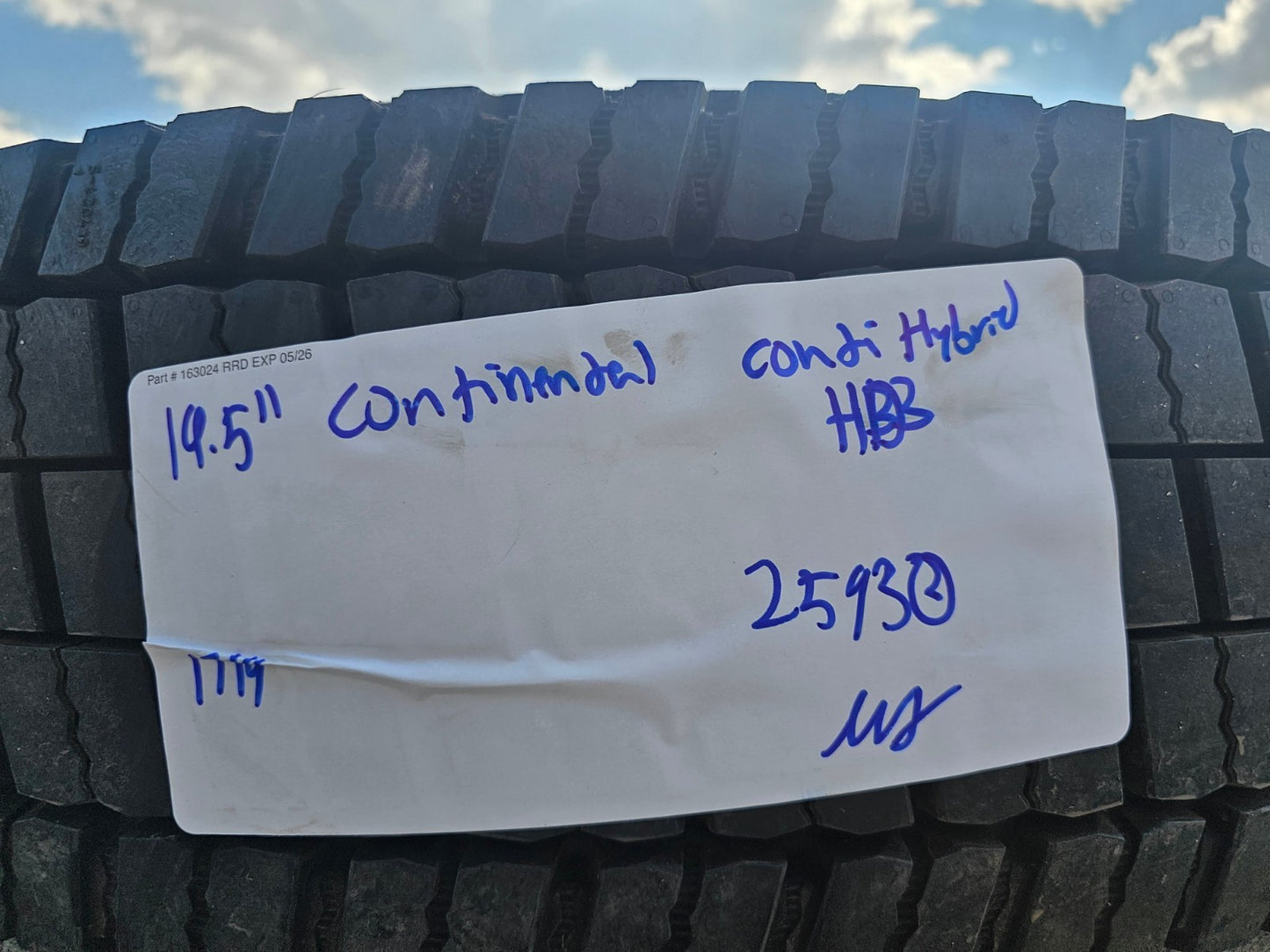 (1) 225/70/19.5 Continental Conti Hybrid HD3 tire 225/70r19.5 LT 14 PLY