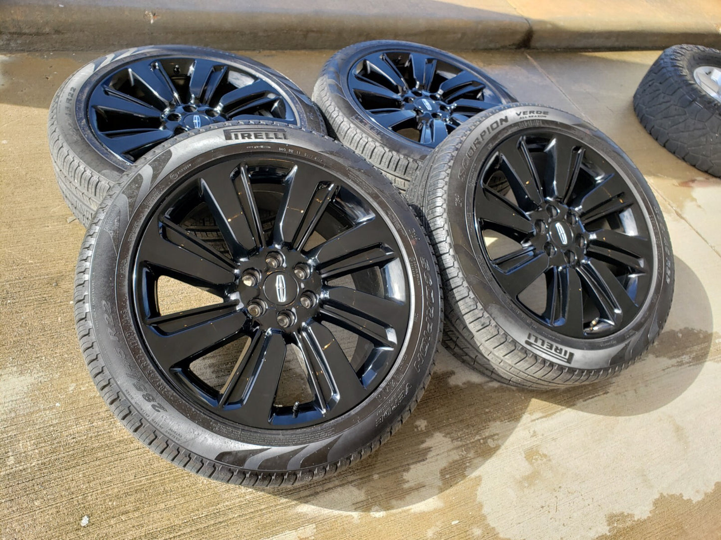 22" Lincoln Navigator OEM rims wheels Black Label 95384 10496 tires NEW