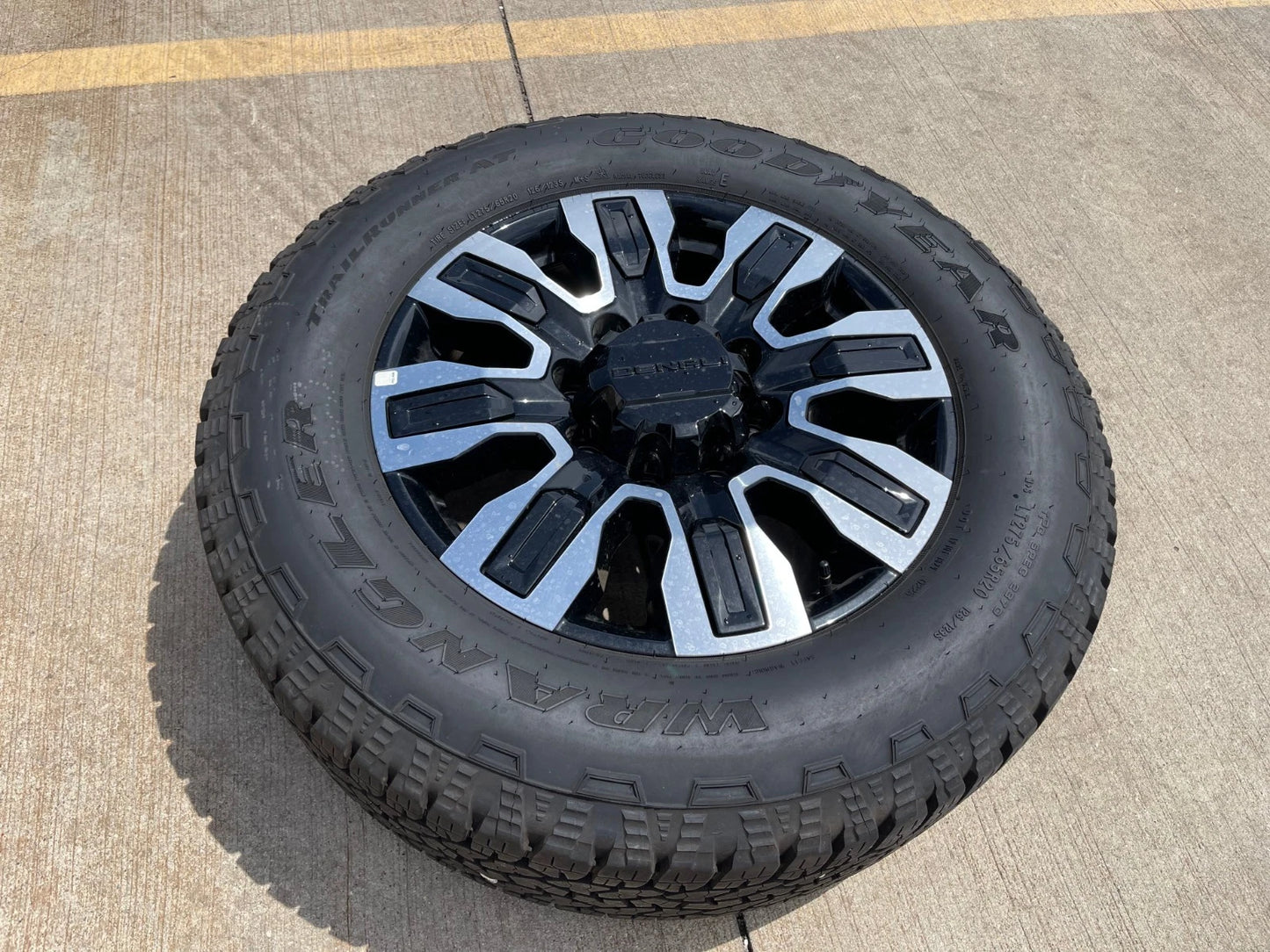 20" GMC Sierra DENALI ULTIMATE 2500 3500 OEM wheel rim 5958 Chevy Spare