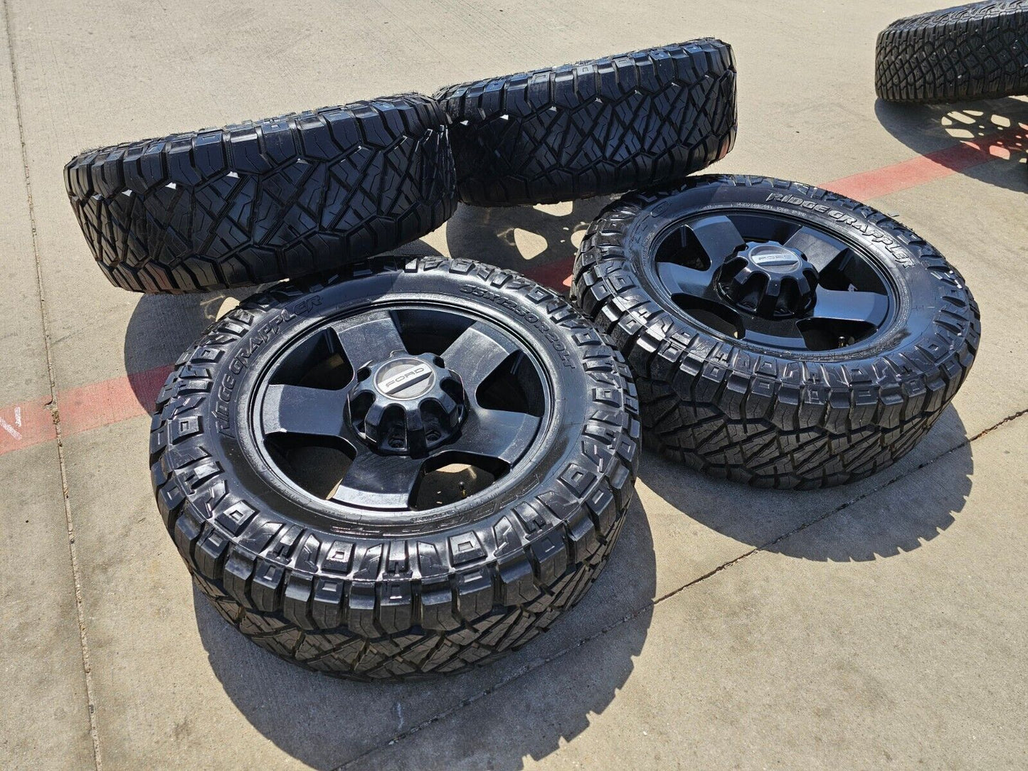 20" Ford F-250 F-350 OEM Lariat 3644 wheels rims NITTO 35"