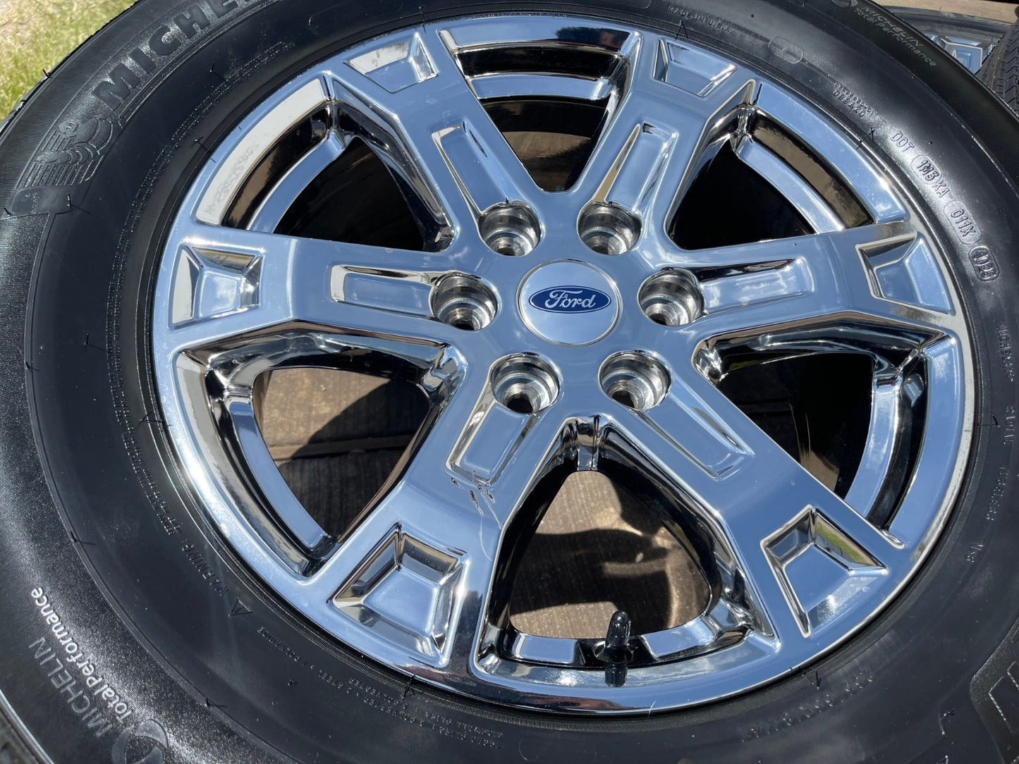 18" Ford F-150 Expedition OEM chrome rims wheels tires MICHELIN