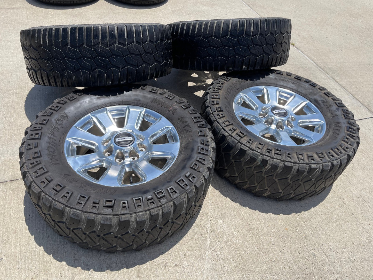 20" Ford F-250 Limited Lariat OEM 10102 rims wheels tires 37"