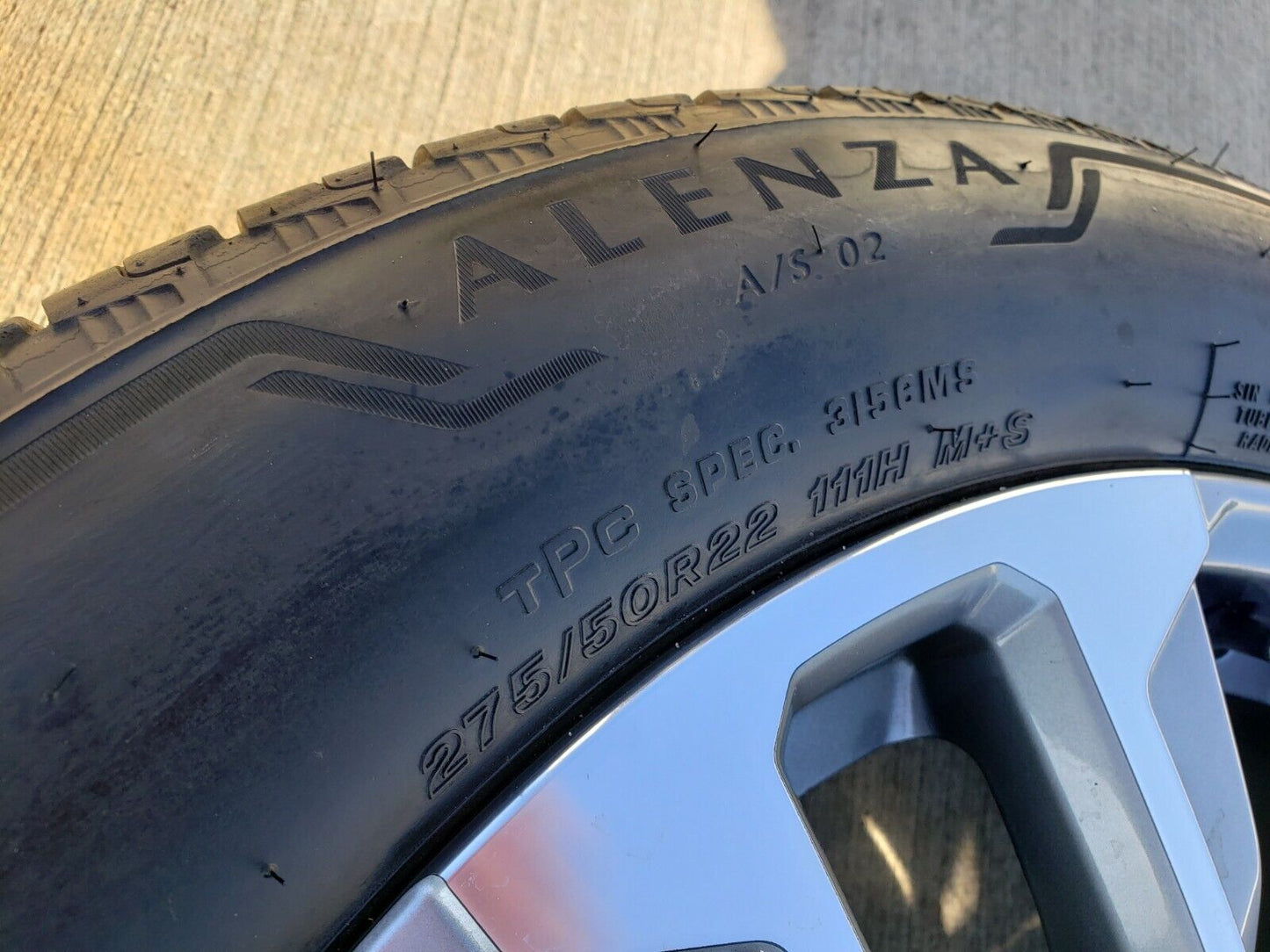 22" GMC Yukon Sierra Chevy Tahoe Silverado OEM wheels rims tires 14025 97000