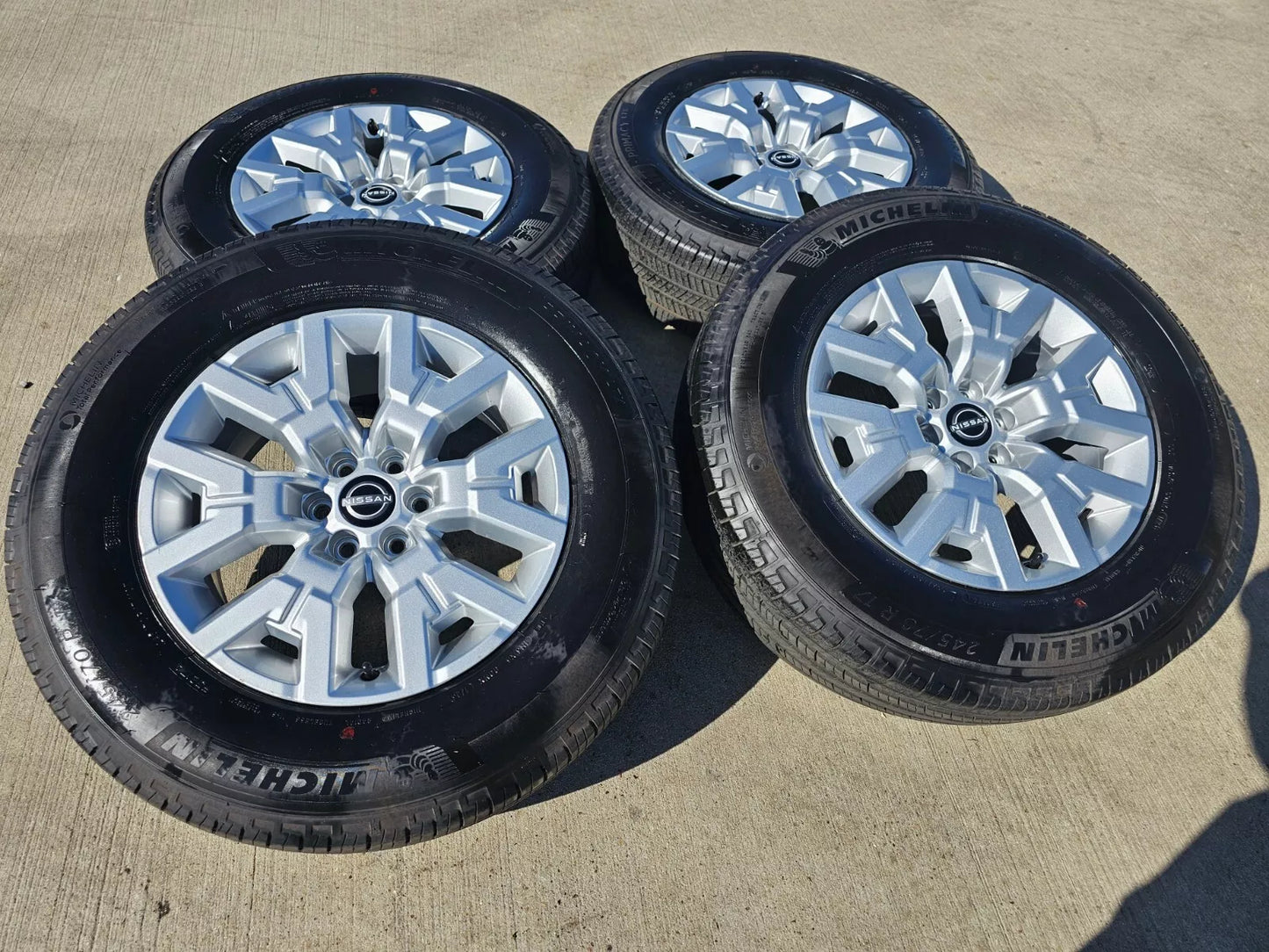 17" Nissan Frontier OEM Desert Runner 62832 wheels rims 2023 2024 2025 NEW