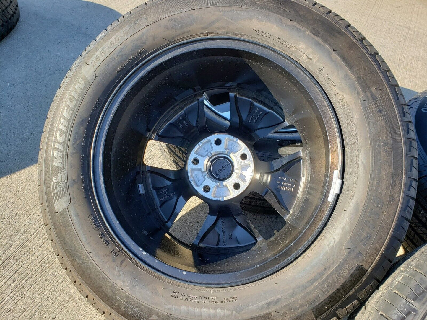 18" Jeep Grand Cherokee L OEM wheels rims 9308 Durango tires MICHELIN