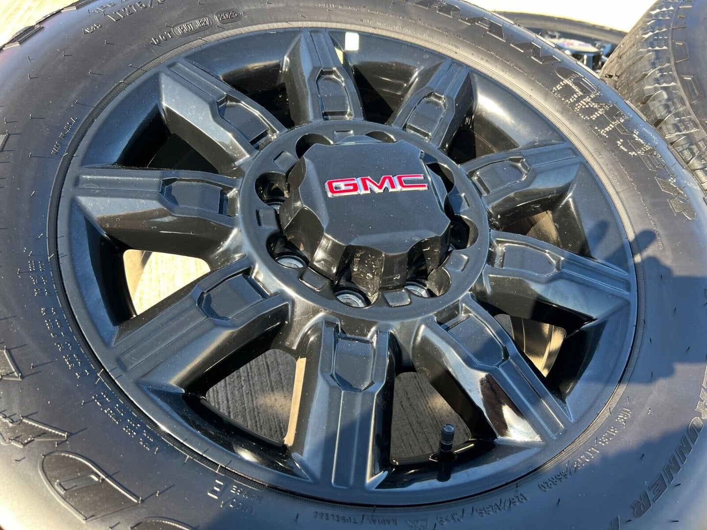 20" GMC Sierra DENALI 2500 3500 OEM 5963 wheels rims Silverado 2024 2025 NEW