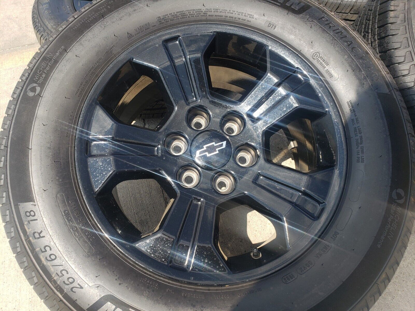 18" Chevy Tahoe Suburban Z71 OEM 5647 5753 wheels MICHELIN tires Silverado NEW