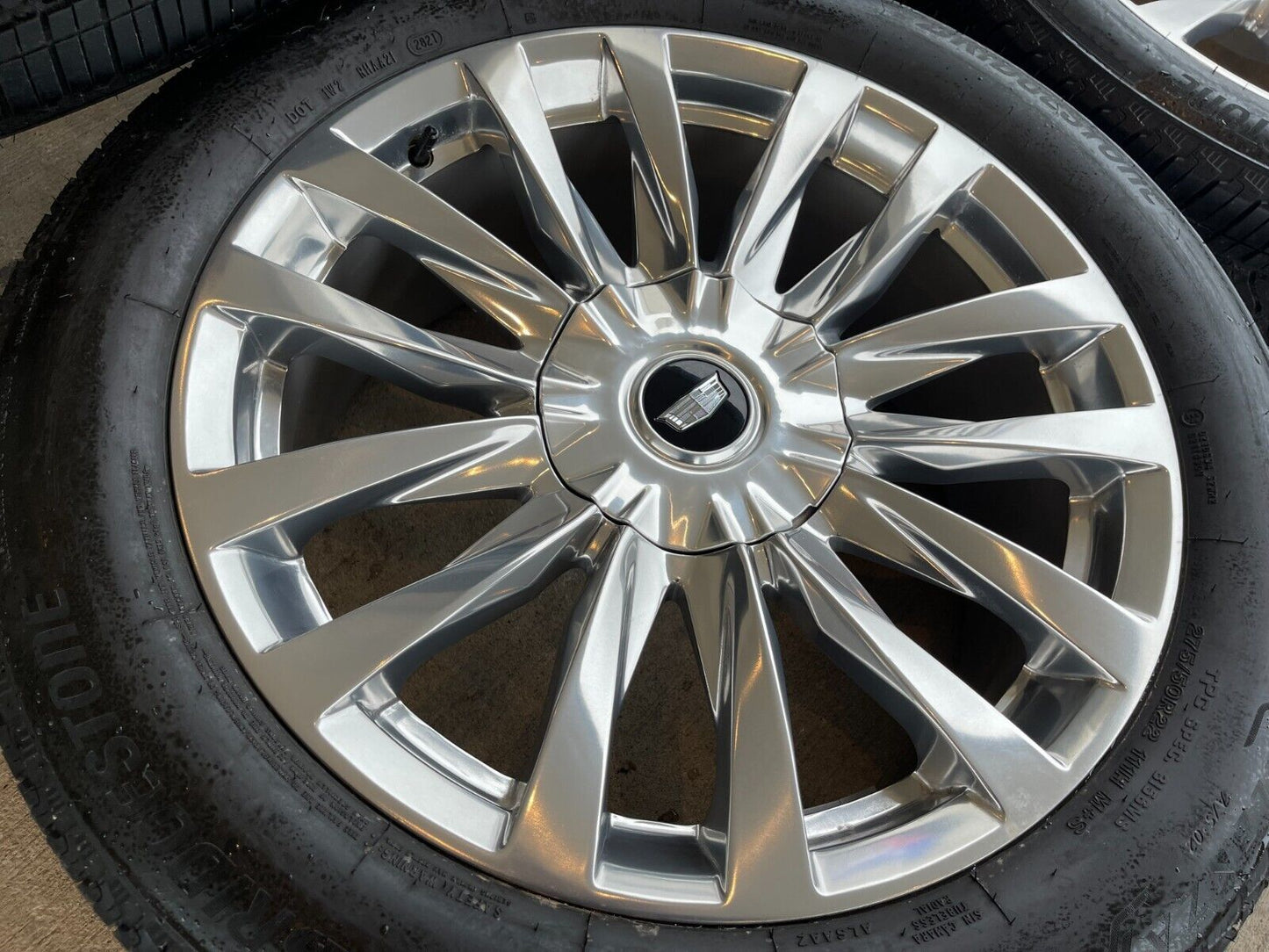 22" Cadillac Escalade Platinum OEM wheels rims 95026 tires
