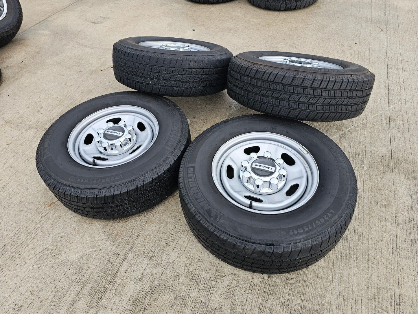 17" Ford F-250 F-350 OEM 3828 wheels rims tires MICHELIN 2021 2022 2023 2024