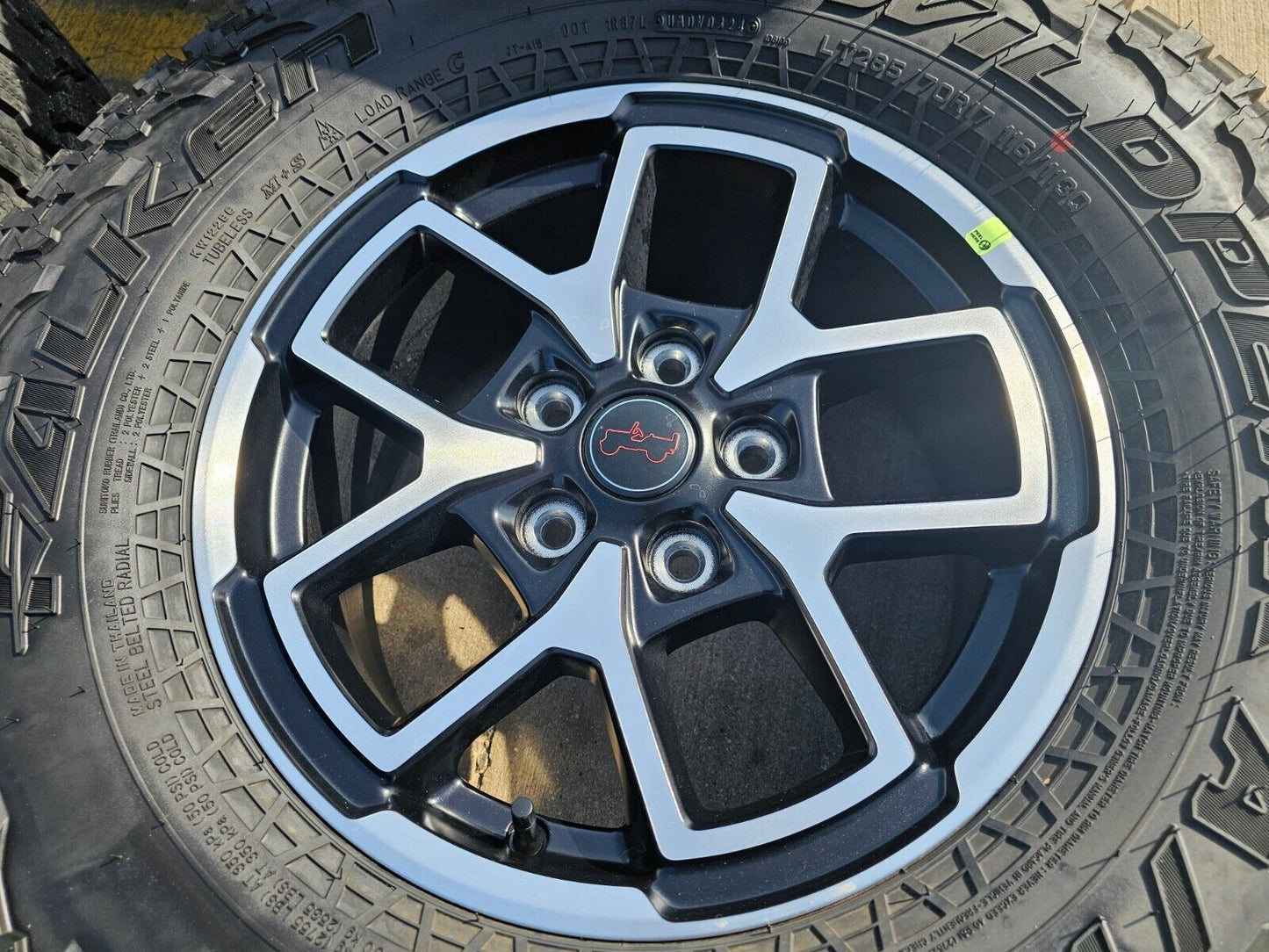17" Jeep Wrangler Rubicon OEM wheels rims Gladiator 2024 2025 NEW