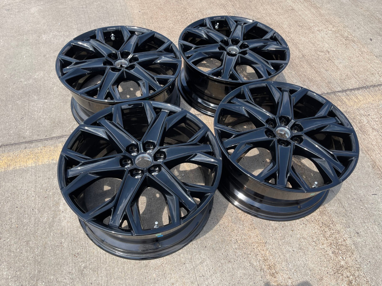 21" Cadillac 2025 OPTIQ SPORT 2 XT6 XT5 SRX OEM wheels rims Blazer Acadia NEW