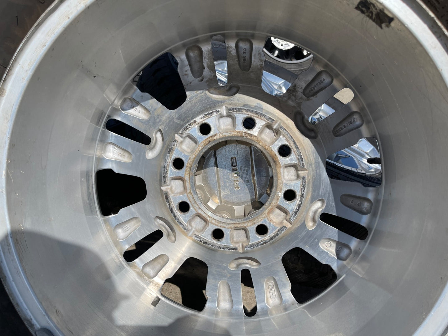 20" GMC Sierra Denali 2500 3500 OEM 5957 wheels rims tires 2022 2023 2024 2025