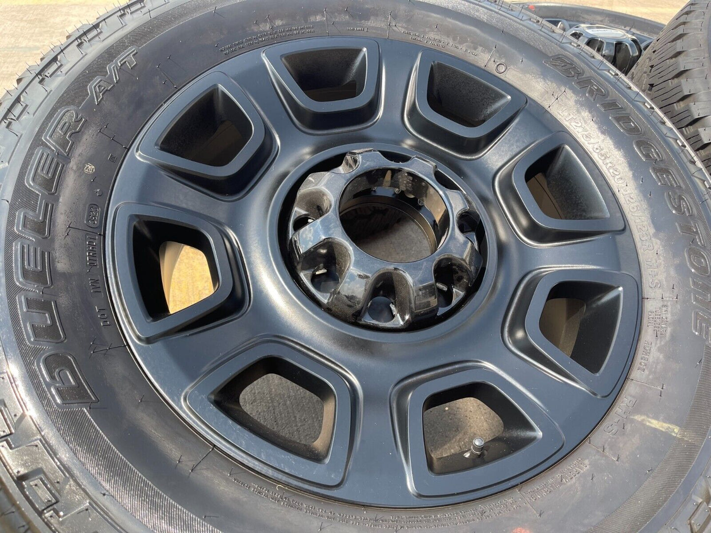 20" Ford F-250 F-350 OEM Lariat Platinum wheels rims 10486 tires 2024 2025 NEW