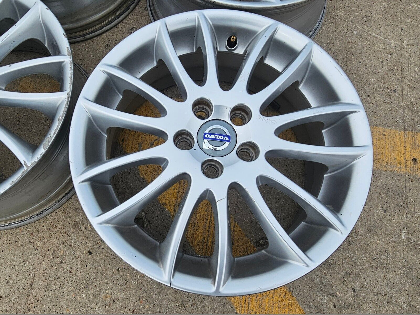17" Volvo C30 C70 S40 V50 Ultimate OEM rims wheels 70317