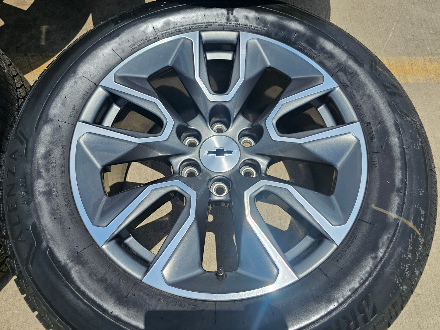 20" Chevy Silverado 1500 Tahoe Suburban OEM 5915 5916 wheels rims 2025 2026 NEW