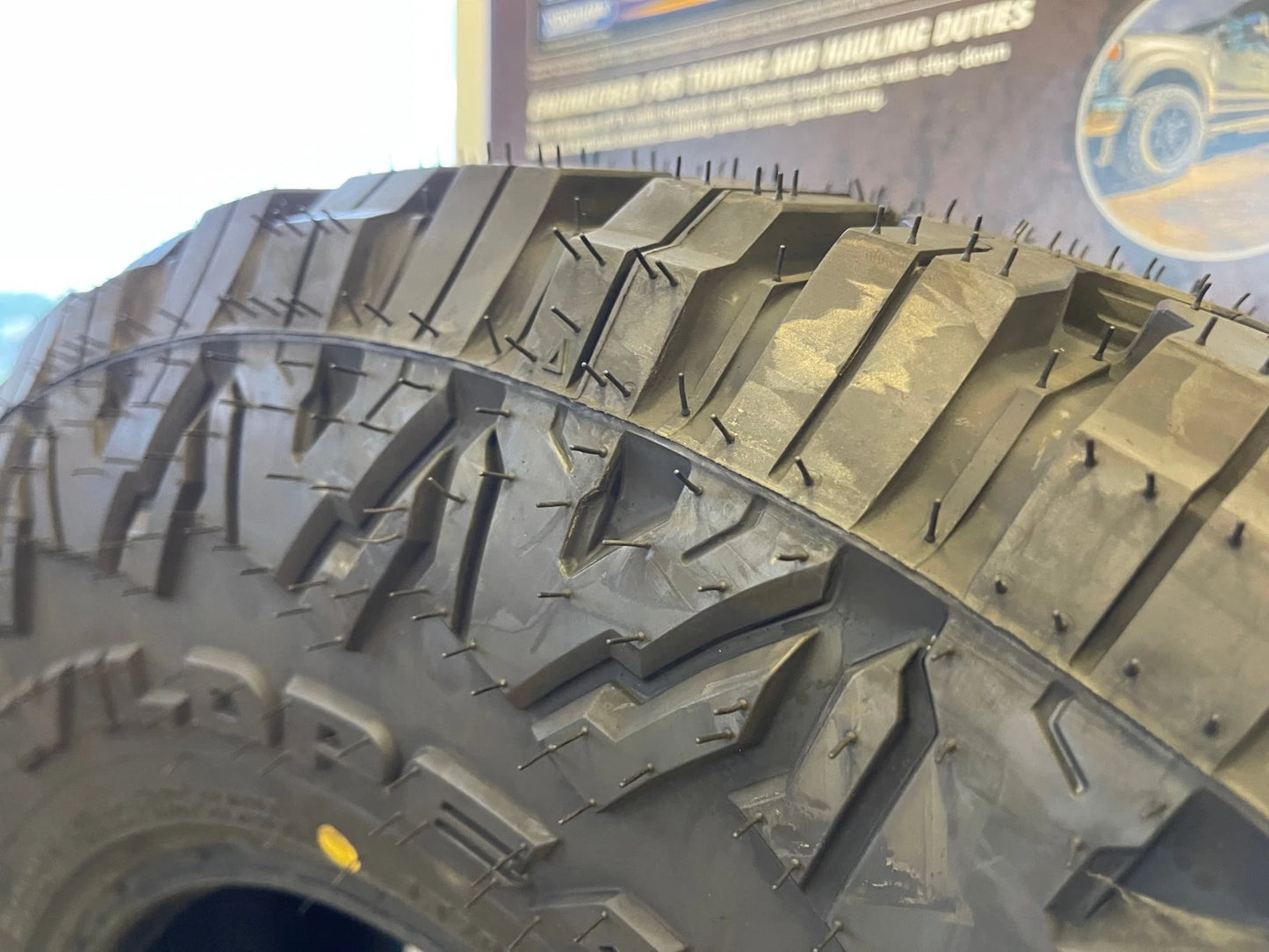 (1) 285/70/17 Falken Wildpeak R/T01 tire LT 6 ply load range C NEW