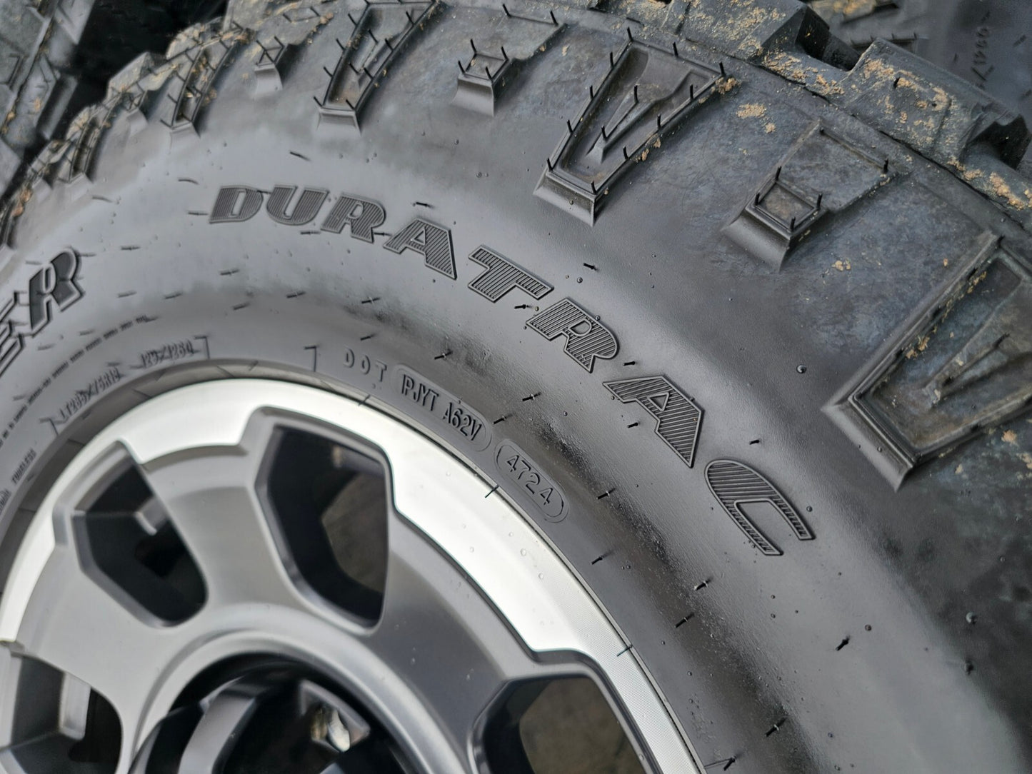 18" Ford F-250 F-350 OEM TREMOR 10482 rims wheels tires 35" GOODYEAR DURATRAC