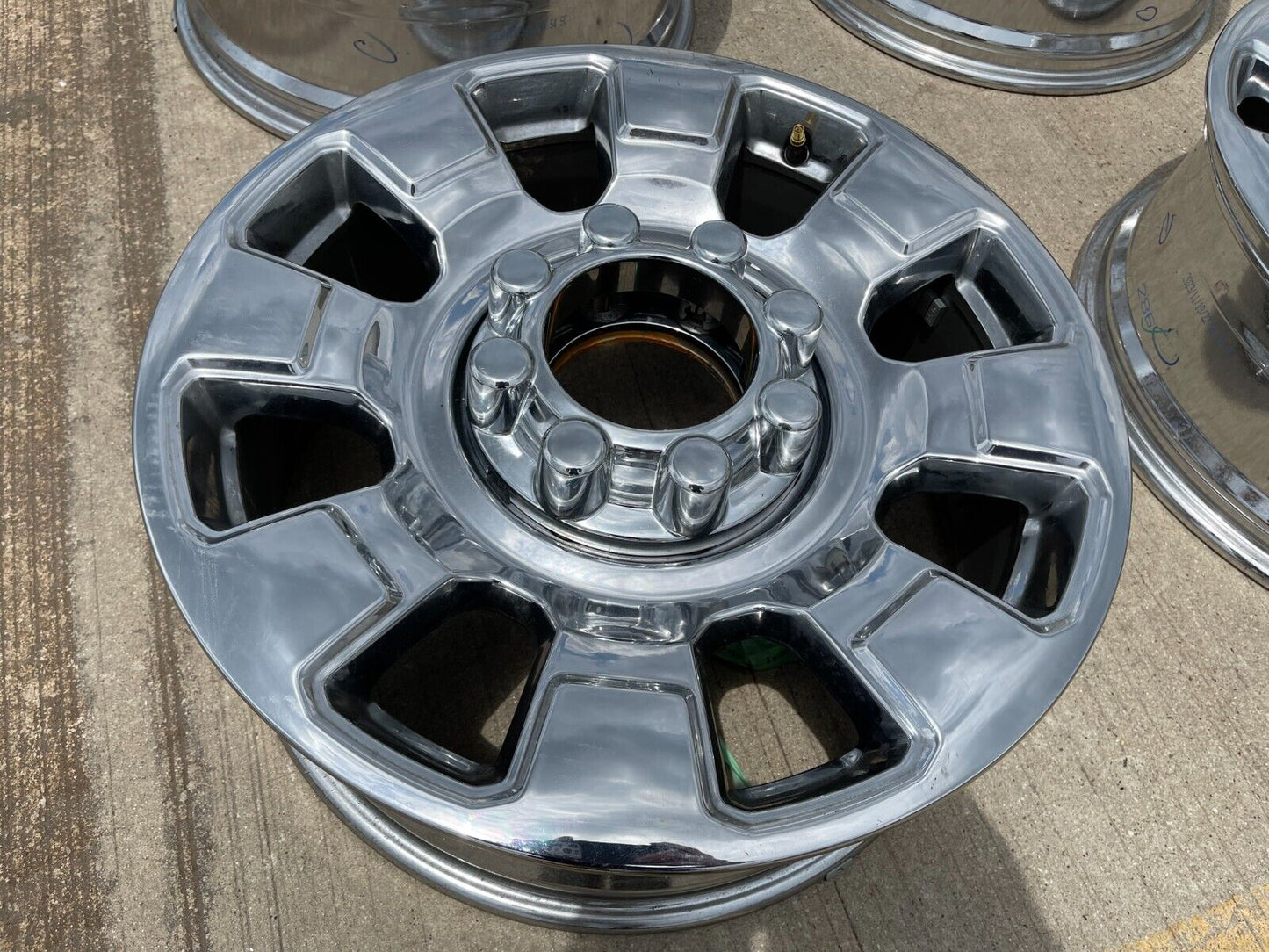 20" Ford F-250 F-350 OEM chrome Lariat 10295 25085 wheels rims 2023 2024 2025