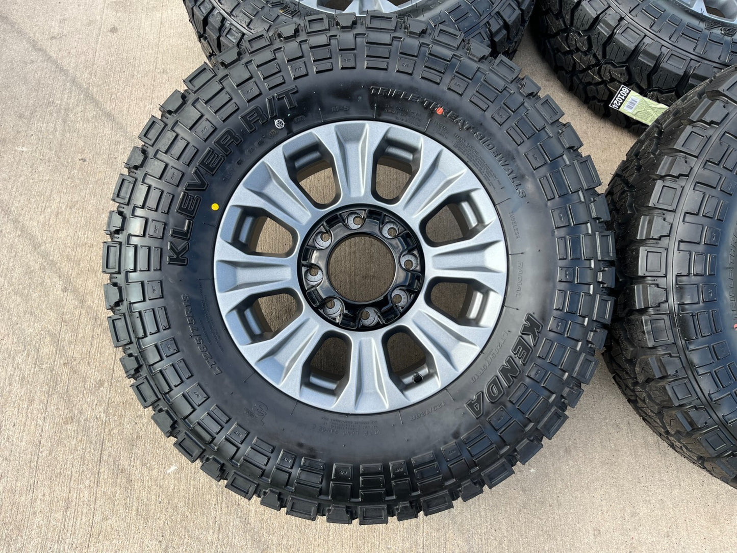 18" Ford F-250 F-350 OEM TREMOR gray rims wheels 10097 tires 2024 2025 NEW 35"