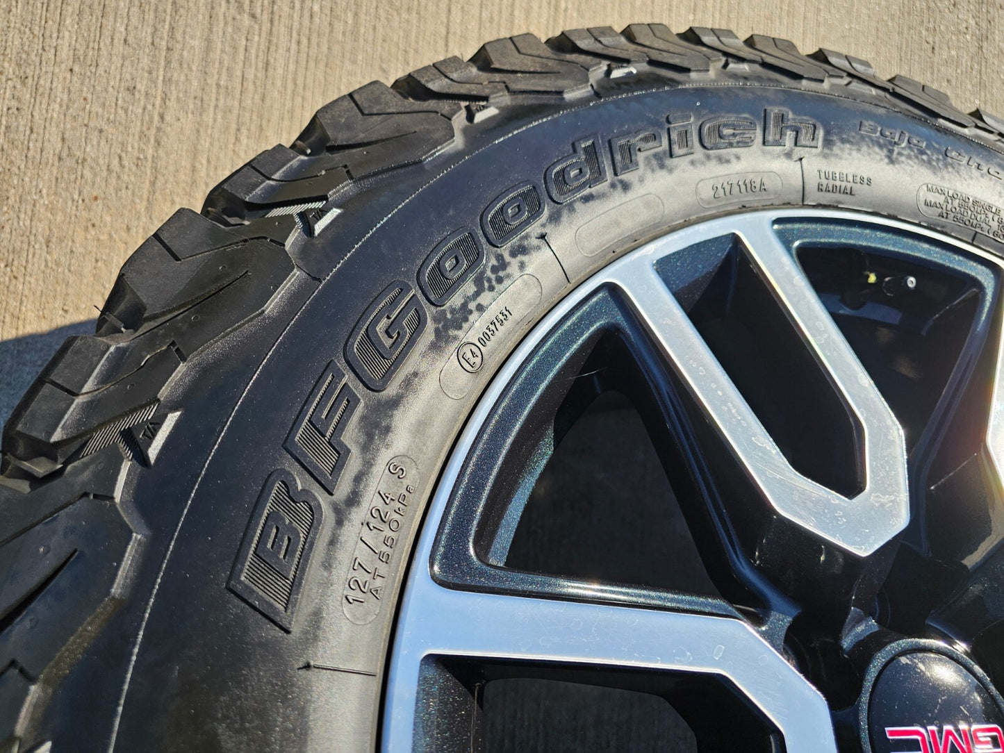 20" GMC Sierra Yukon Chevy OEM black 5914 5918 wheels rims tires BFG 35"