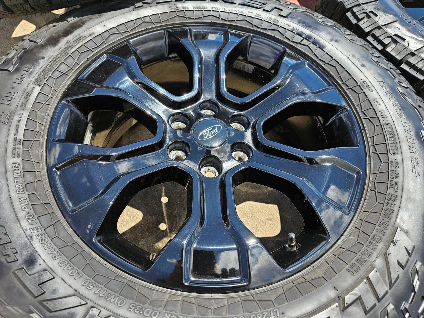 20" Ford F-150 PLATINUM OEM rim wheel 10348 Expedition FALKEN A/T4 35"