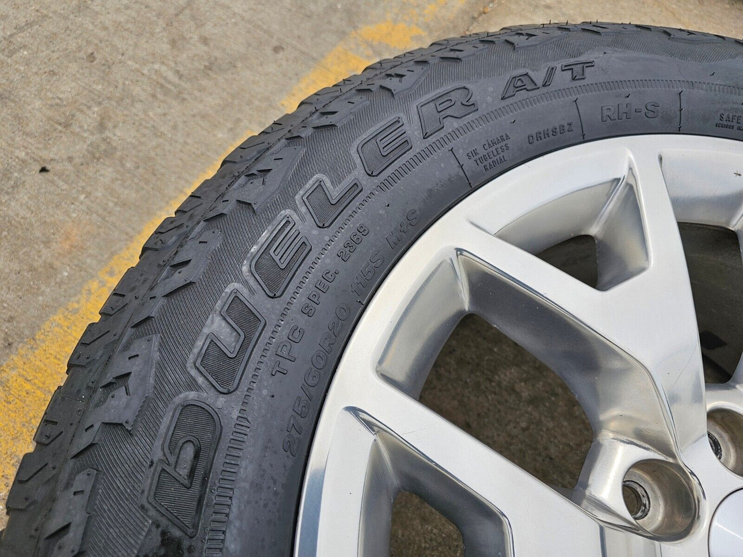 20" GMC 1500 Yukon Sierra Chevy Tahoe Silverado OEM wheel rim 5698