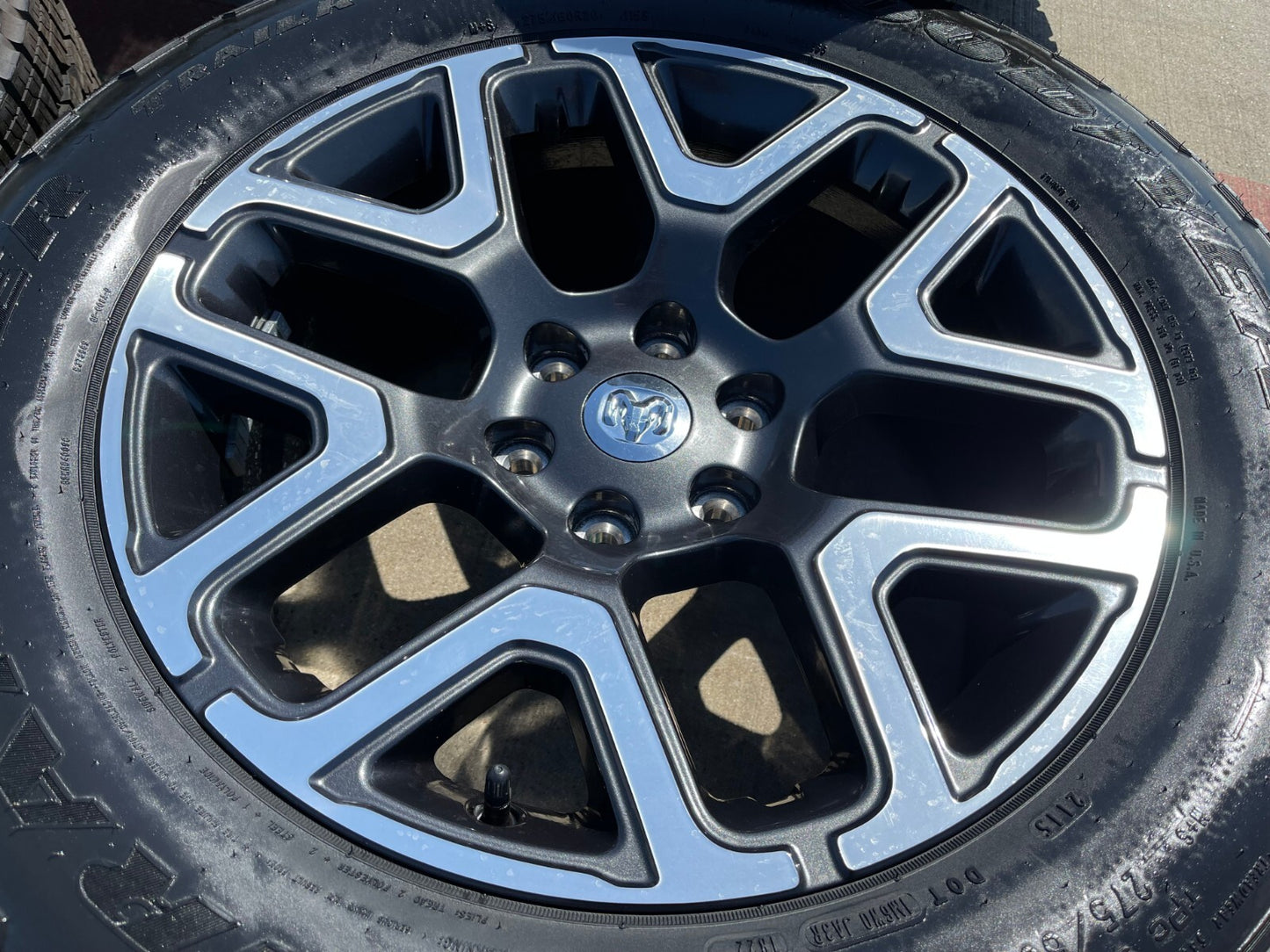 20" Dodge Ram 1500 OEM Laramie wheels rims tires 68583860AA 2024 2025 NEW