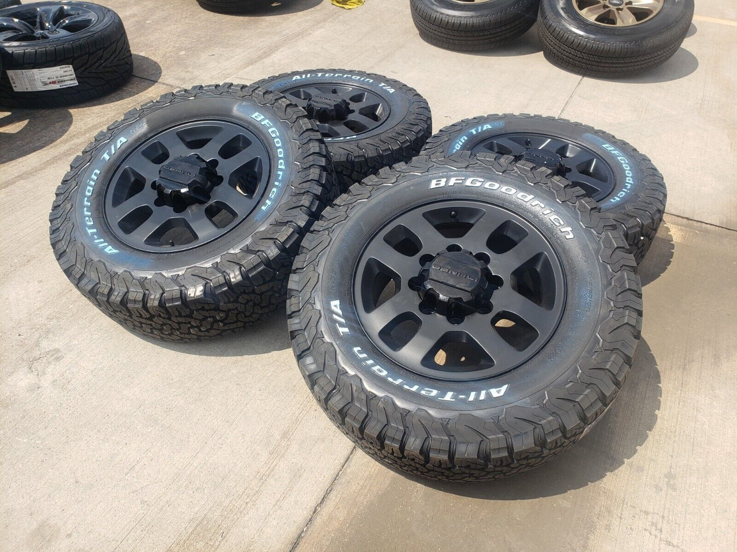 18" GMC Sierra 2500 3500 OEM Chevy 5502 wheels rims NEW BFG