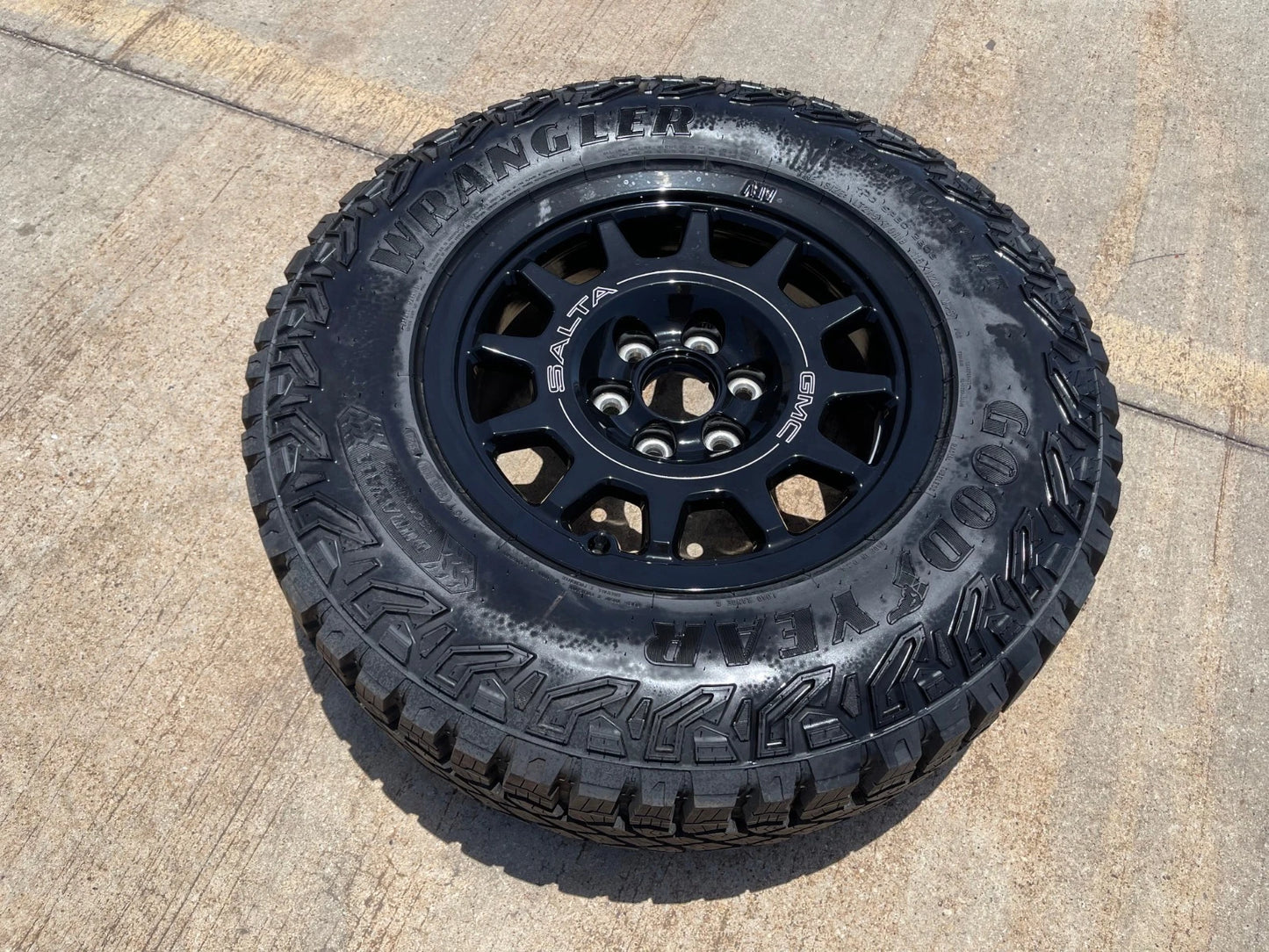 (1) 18" AEV SALTA GMC Sierra AT4X Chevy Silverado OEM rim wheel 2024 2025 NEW