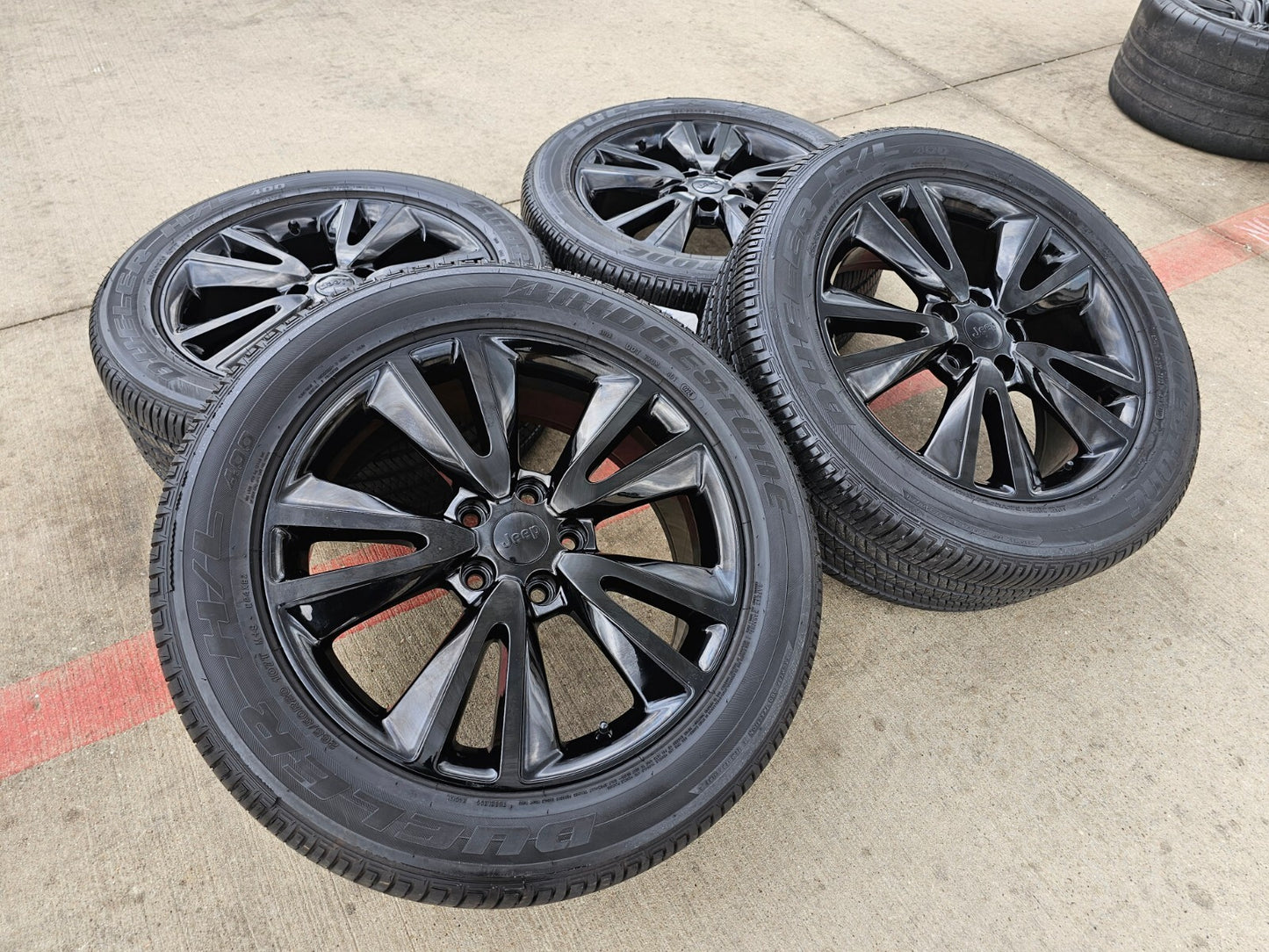 20" Jeep Grand Cherokee L OEM wheels rims 2393