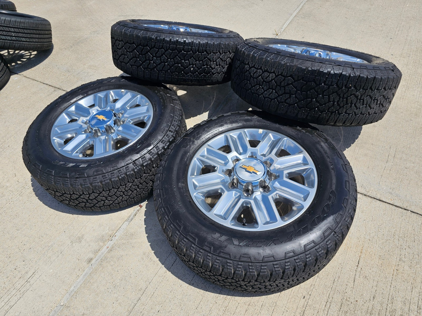 20" Chevy Silverado High Country LTZ 2500 3500 OEM wheels rims tires