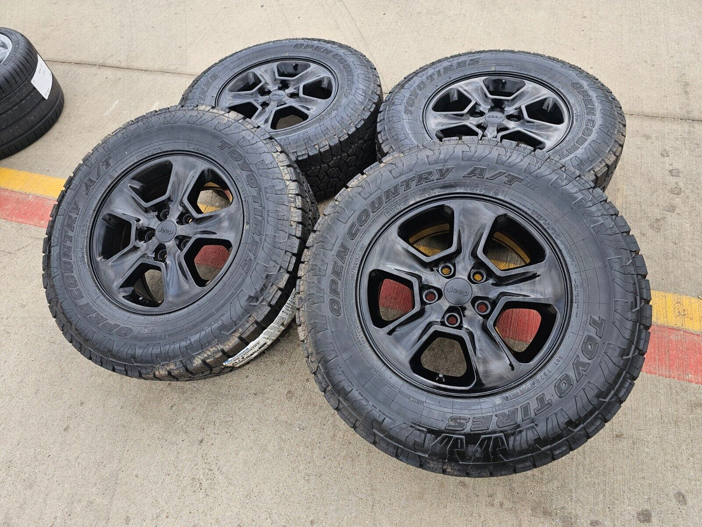 17" Jeep Grand Cherokee OEM wheels rims 9135 black TOYO tires A/T3 NEW