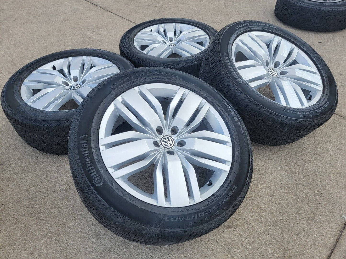 20" VW Atlas OEM wheels rims tires gray 70029 Audi Q7 Q8 2020 2021 2022 2023