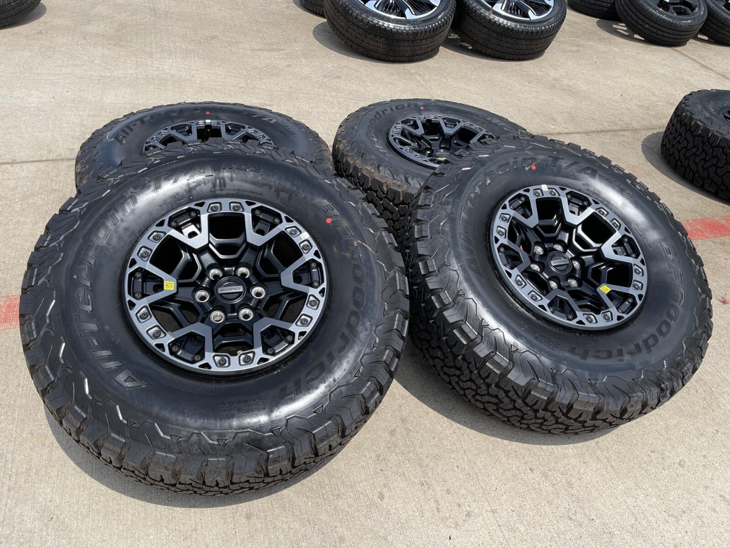 17" Ford F-150 Raptor R OEM BEADLOCK rims wheels 2025 2026 BFG 37" NEW