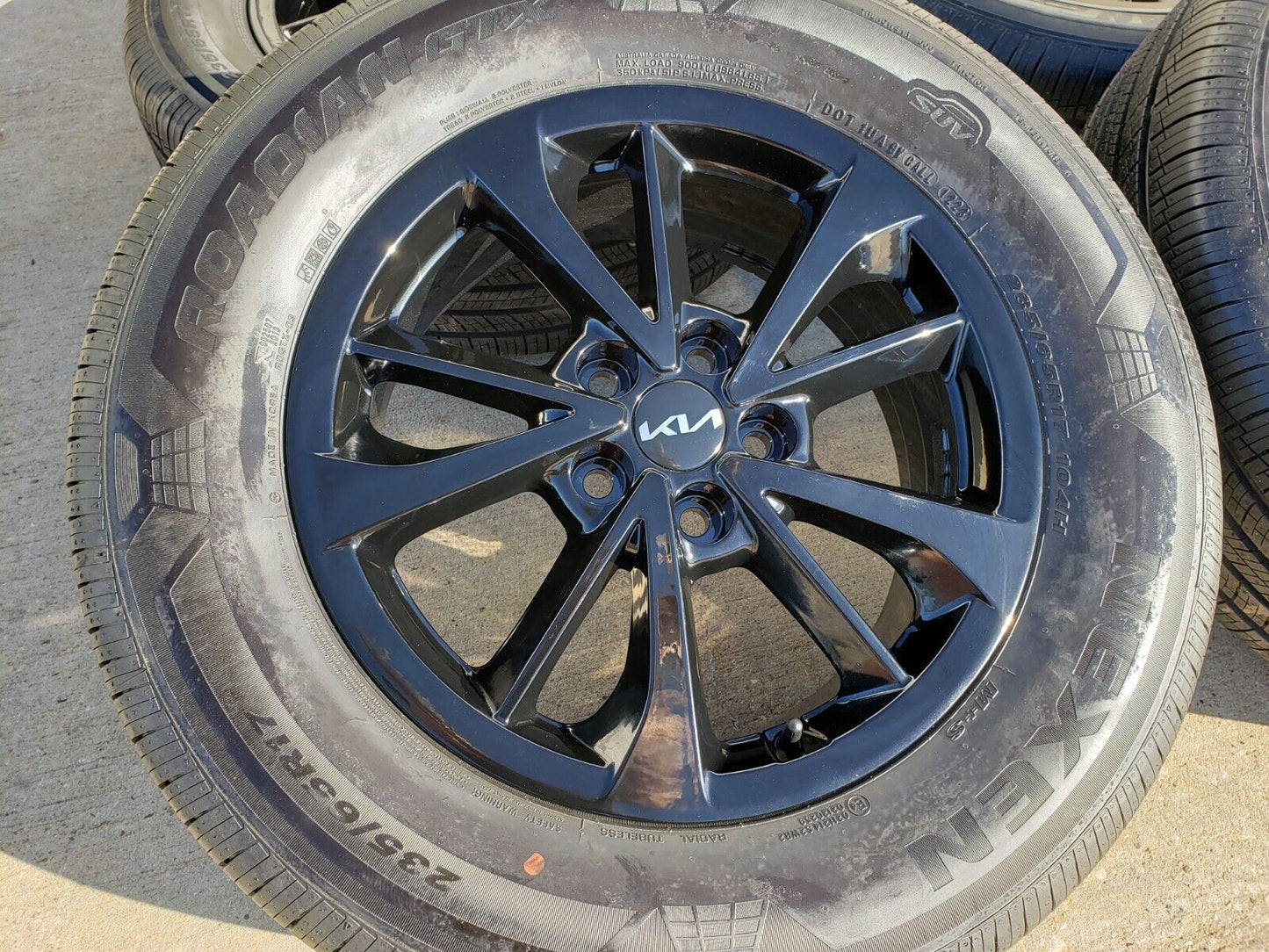 17" Kia Sportage Carnival OEM wheels rims tires 74829 Sorento Sedona 2022 2023