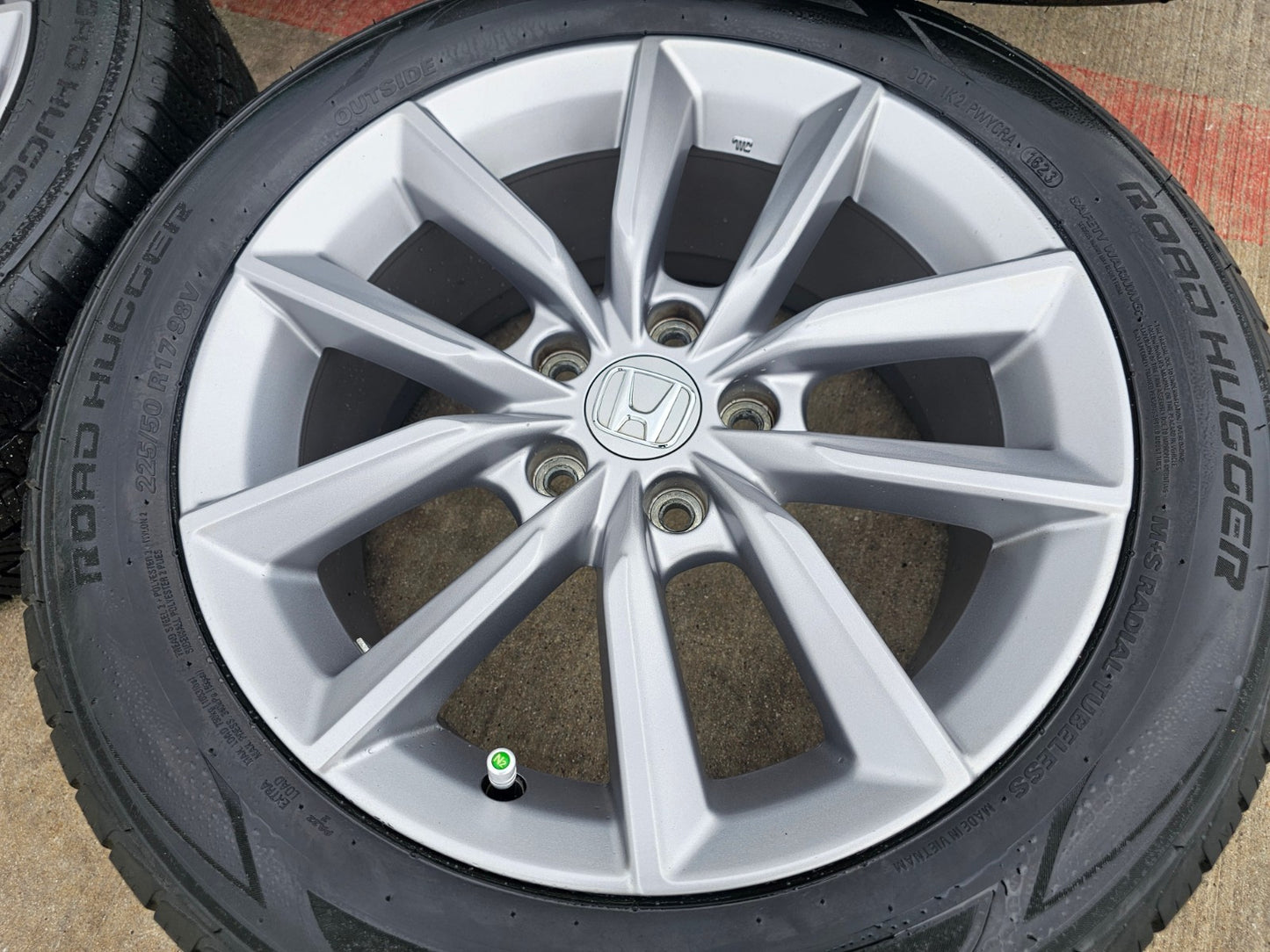 17" Honda Civic OEM wheels rims 63158 Accord HR-V tires