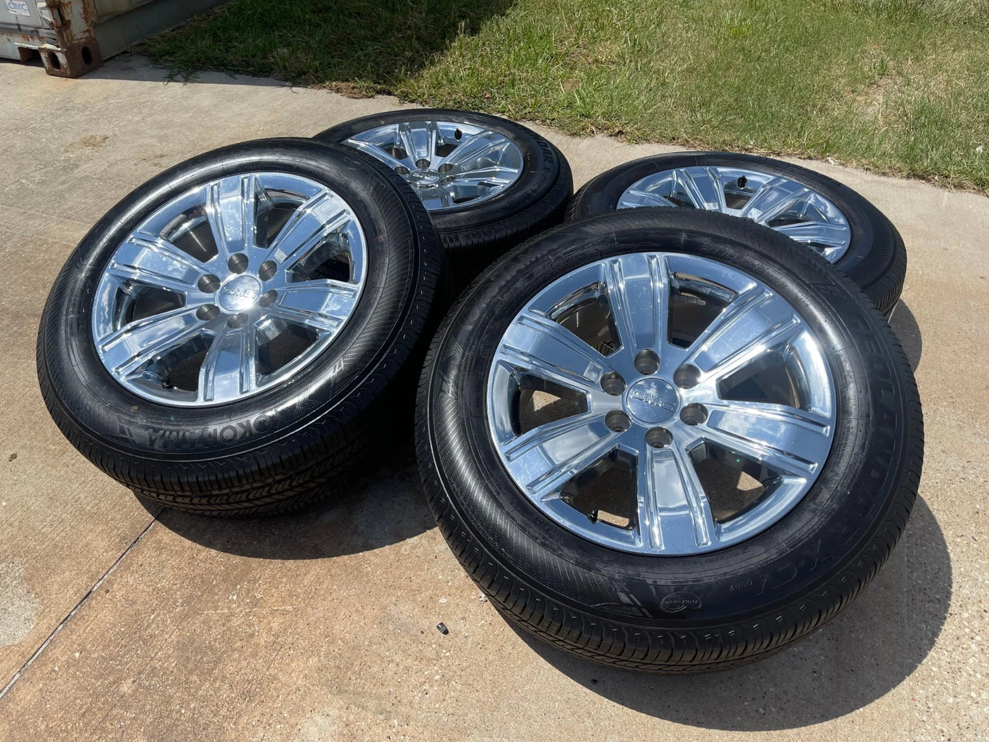 20" GMC Sierra Yukon DENALI OEM wheels rims 5752 chrome tires