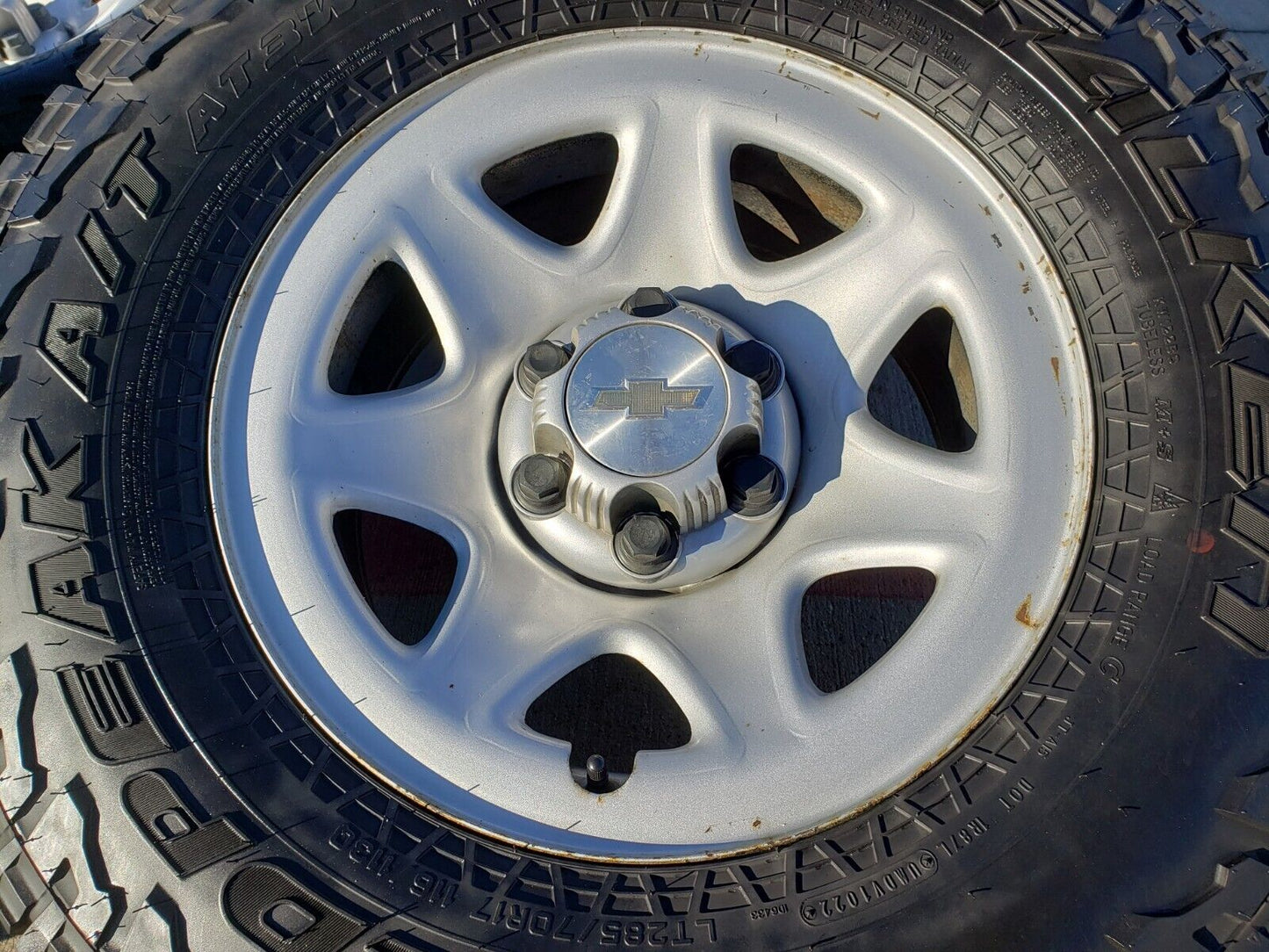 17" Chevy Silverado 1500 Tahoe Sierra OEM 5659 wheels rims tires