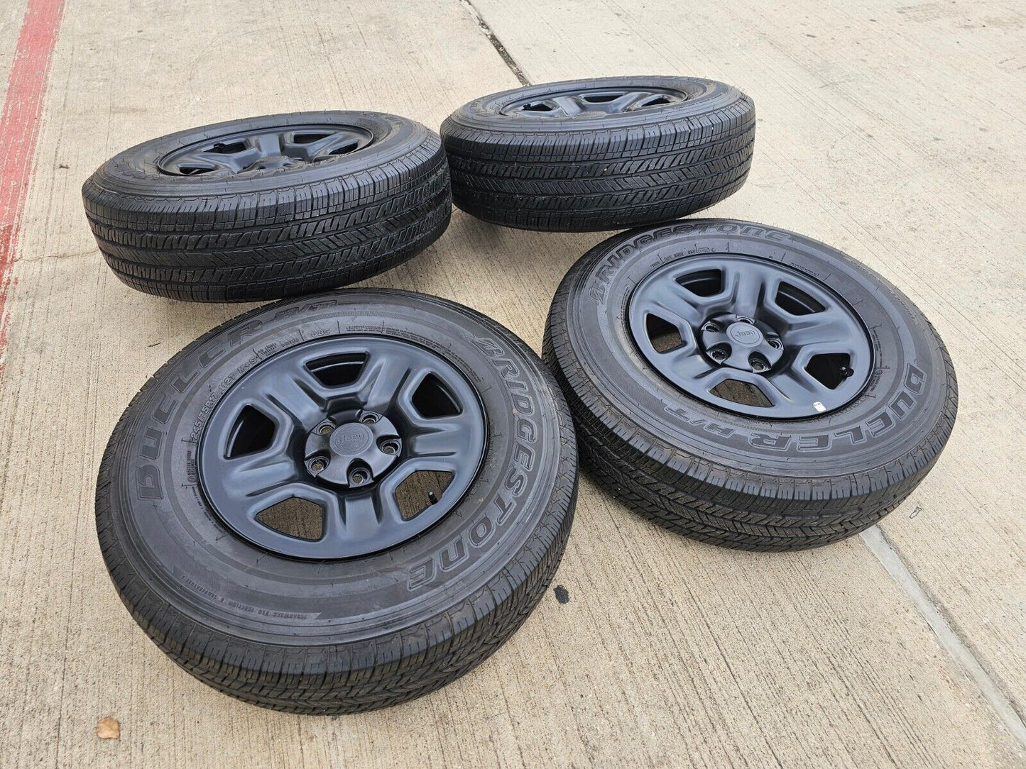 17" Jeep Wrangler Rubicon Sahara OEM wheels rims 9240 9220 black 2022 2023 2024