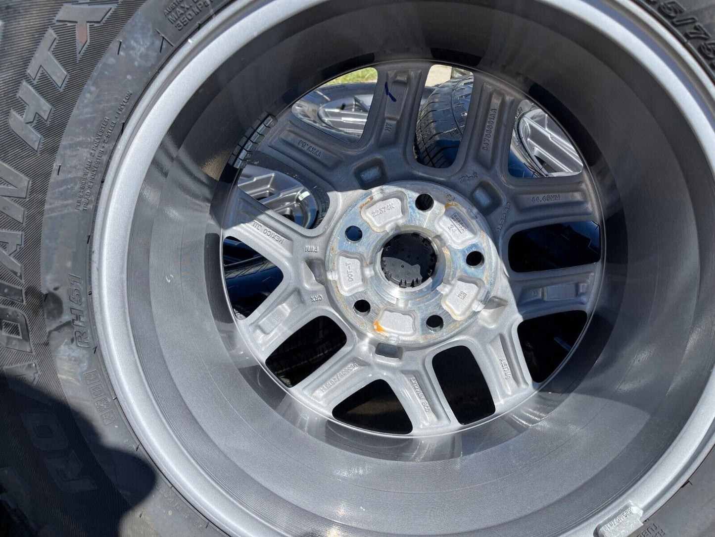 17" Jeep Wrangler Rubicon Sport S OEM wheels rims 51649 Gladiator 2024 2025 NEW