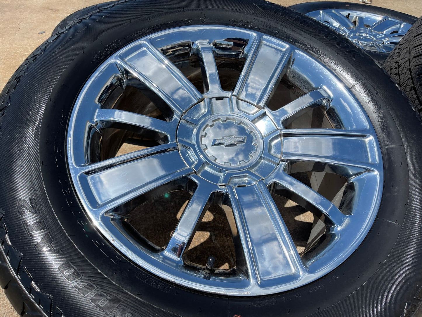 20" Chevy Silverado Tahoe OEM wheels rims 5653 CHROME tires