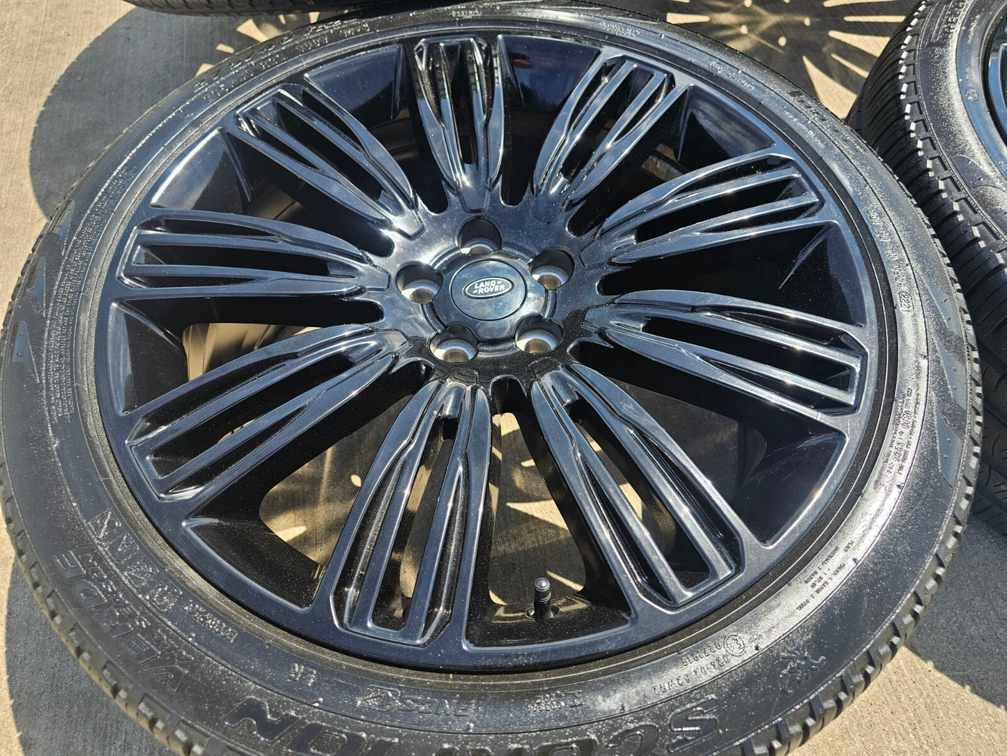 22" Land Rover Range DEFENDER OEM 72328 72331 wheels rims black PIRELLI
