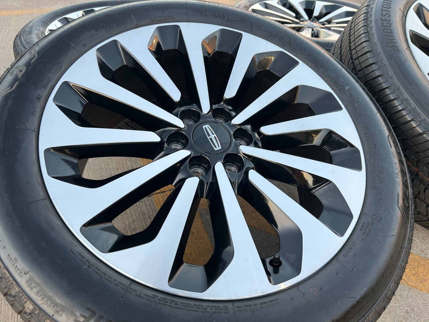22" Lincoln Navigator L OEM black rims wheels 95385 10498 tires 2024 2025 NEW