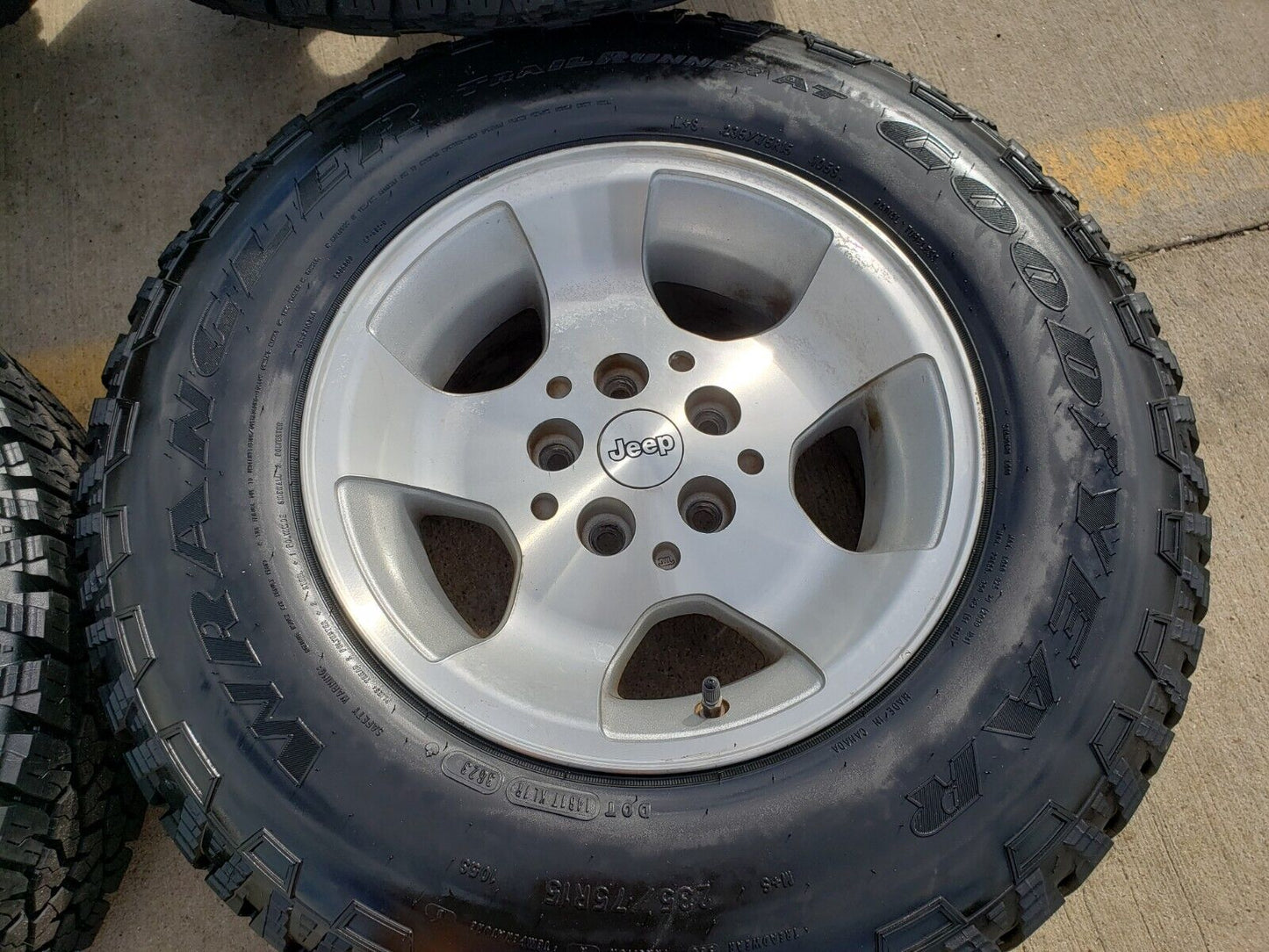 15" Jeep Wrangler OEM wheels rims 9024 1997 1998 1999 2000 2001 NEW A/T tires