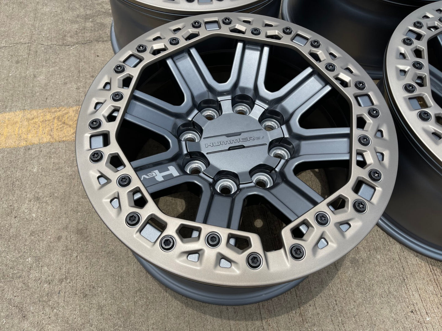 18" Hummer Grazen beadlock EV HEV 2500 OEM wheels rims 2023 2024 2025 2026 NEW