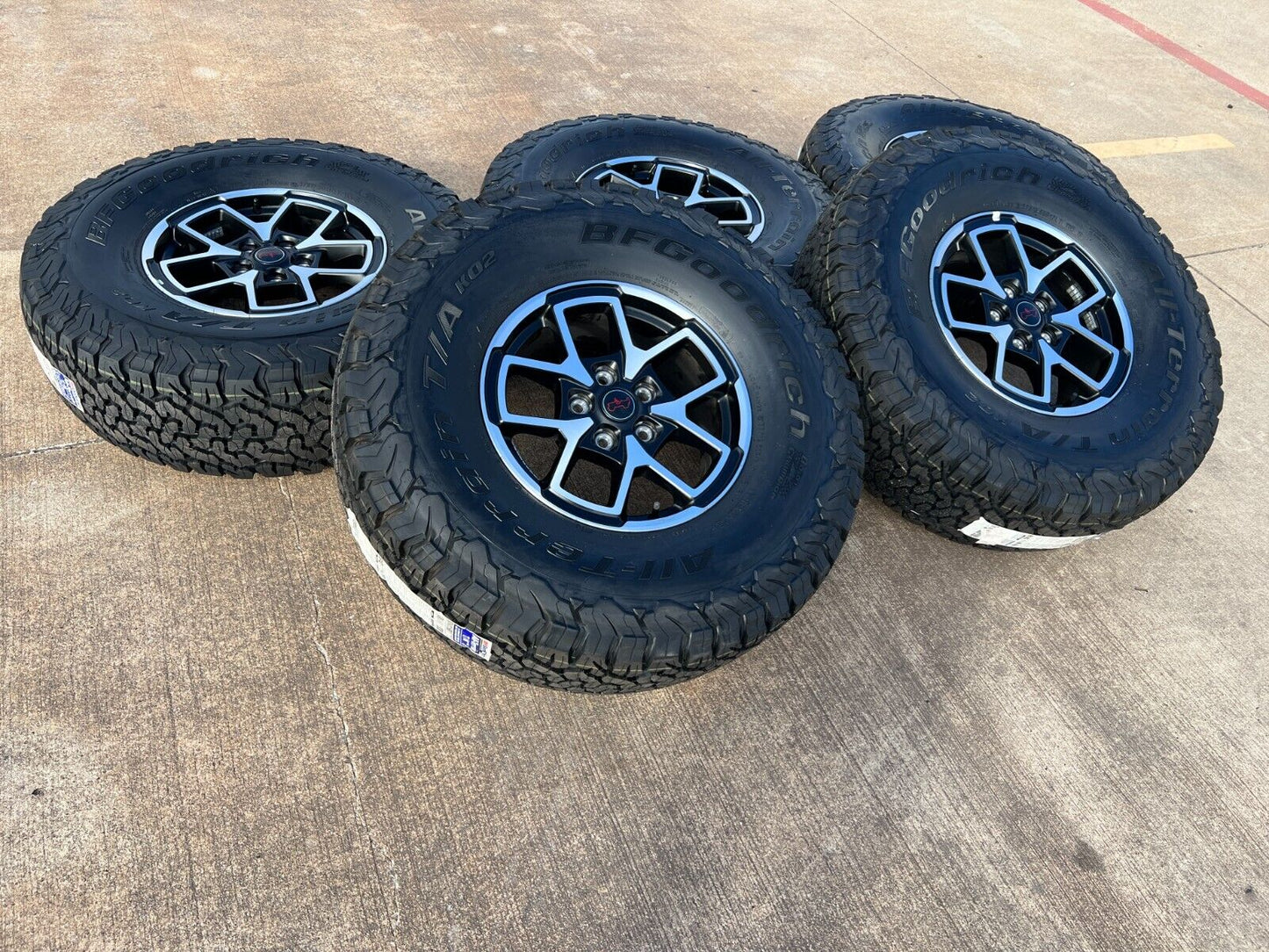 17" Jeep Wrangler Rubicon OEM wheels rims 392 Gladiator tires NEW BFG 37"