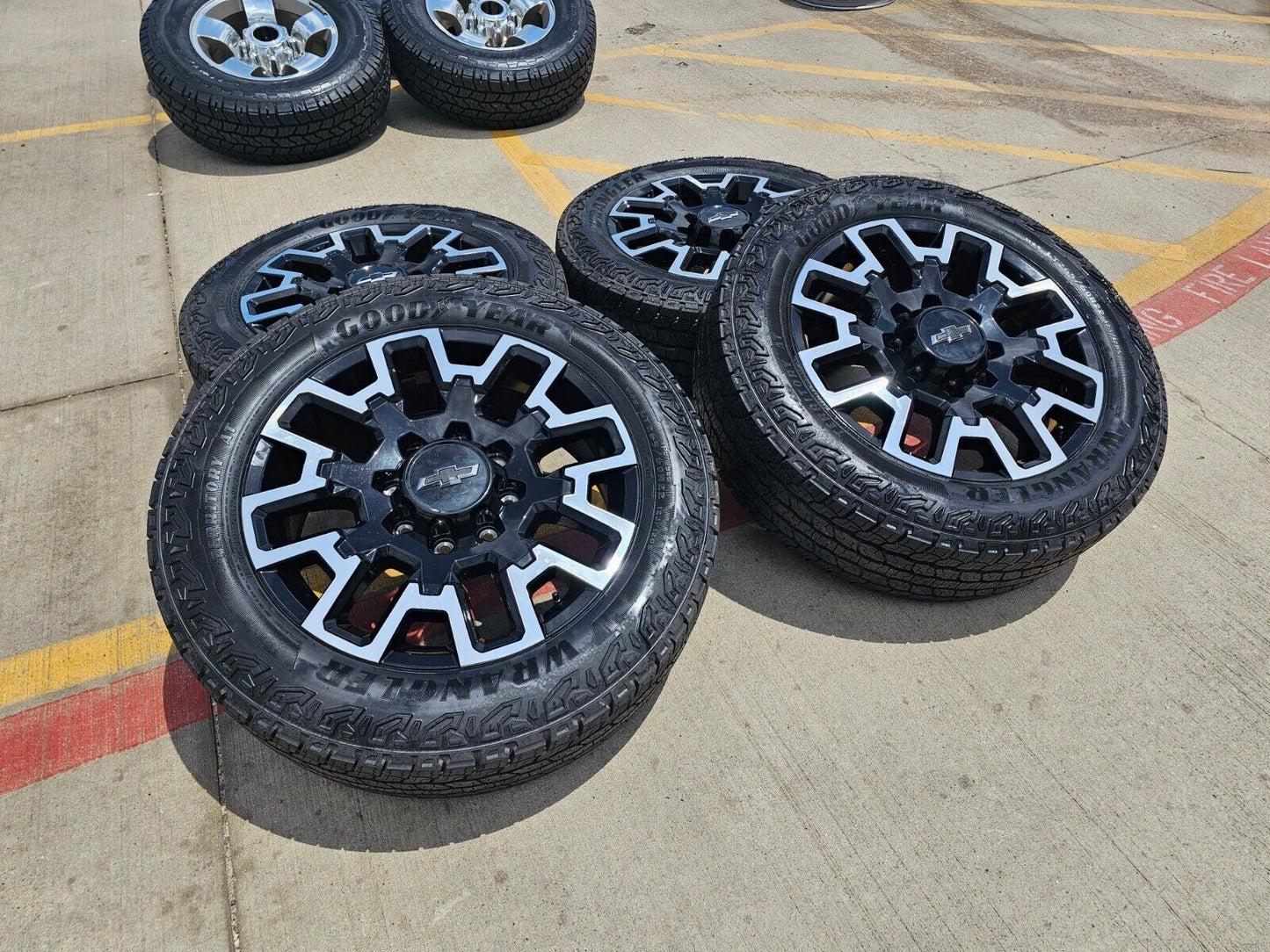 22" Chevy Silverado GMC Sierra 2500 OEM wheels rims A/T tires 2024 2025 NEW