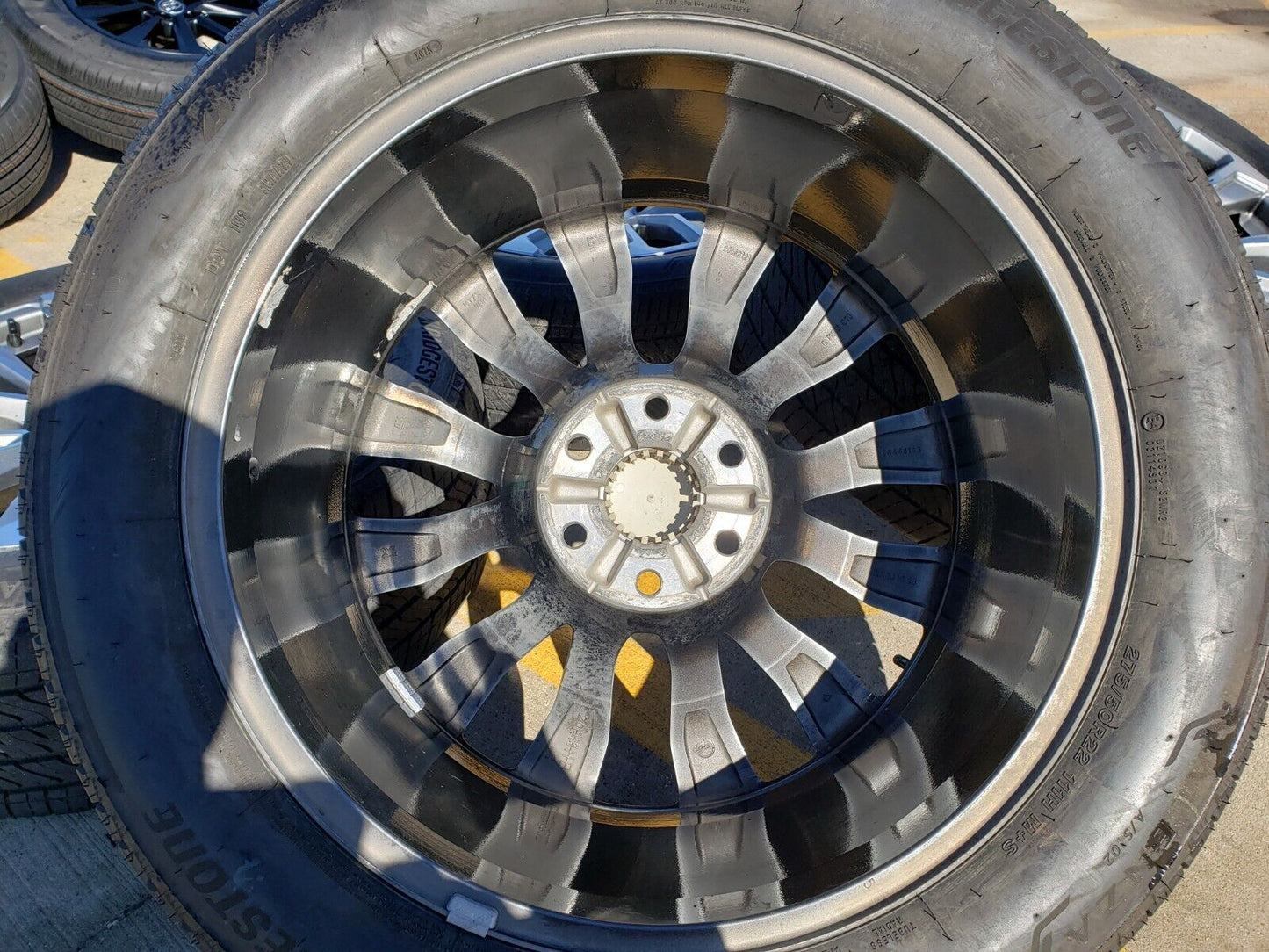 22" GMC Yukon Sierra DENALI OEM wheels rims 14025 97000 tires